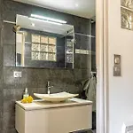 Apartamento 4 Pers Confort Au Coeur Du Village D Parking Gratuit A 100 M Erbalunga (Corsica)