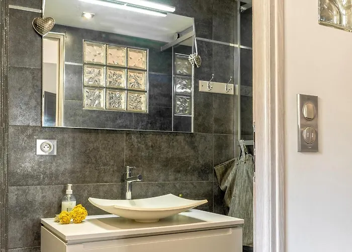 Apartmán 4 Pers Confort Au Coeur Du Village D Parking Gratuit A 100 M Erbalunga (Corsica)