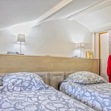 4 Pers Confort Au Coeur Du Village D Parking Gratuit A 100 M