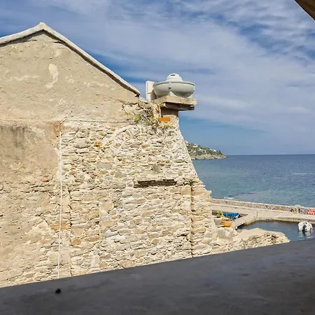 4 Pers Confort Au Coeur Du Village D Parking Gratuit A 100 M