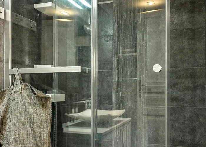 4 Pers Confort Au Coeur Du Village D Parking Gratuit A 100 M *